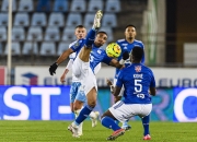 狼队主场失利，阿圭罗再现超神表现，狼群哑口无言