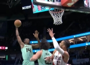 黄蜂三巨头联手，引发争议得分突破，引发争议冲击季后赛！的简单介绍