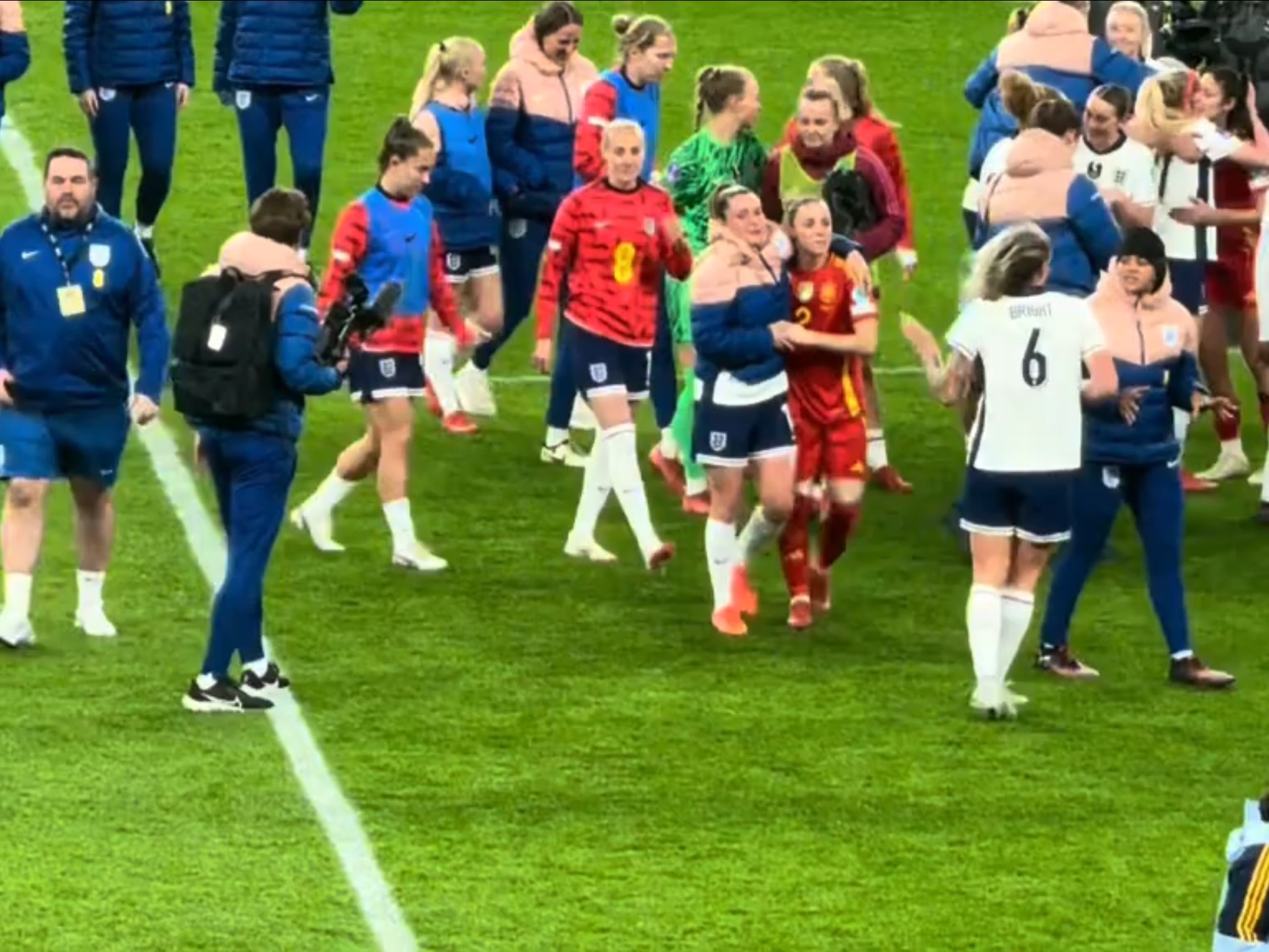 荷兰女足遭遇挑战，备战亚洲邀请赛