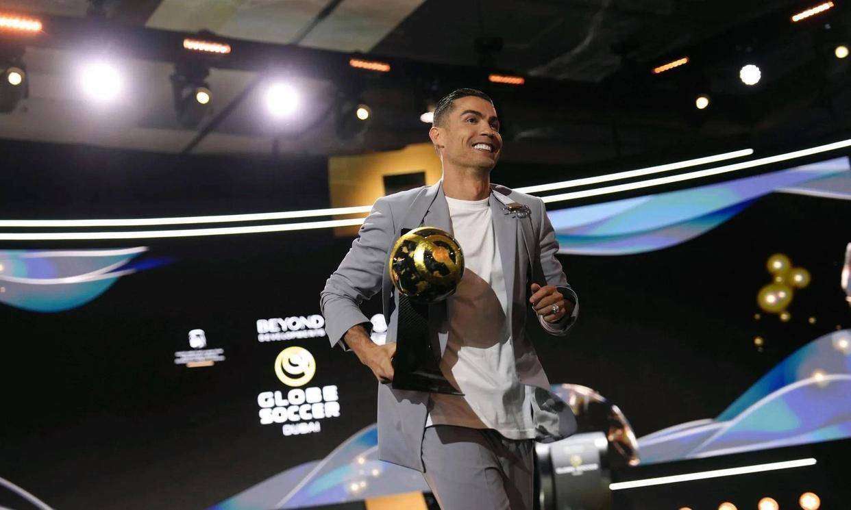 C罗在RNG比赛中刷新纪录,出色发挥引发热议! C罗在RNG比赛中刷新纪录,出色发挥引发热议!